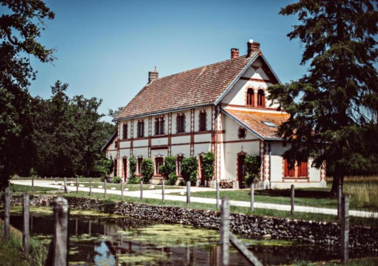アンビユー Domaine De La Trigaliereヴィラ エクステリア 写真